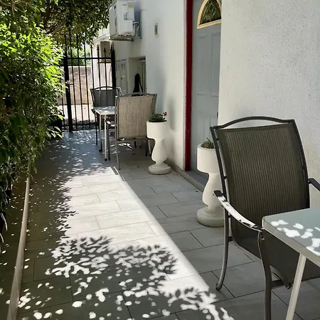 Prestige Apartmán *